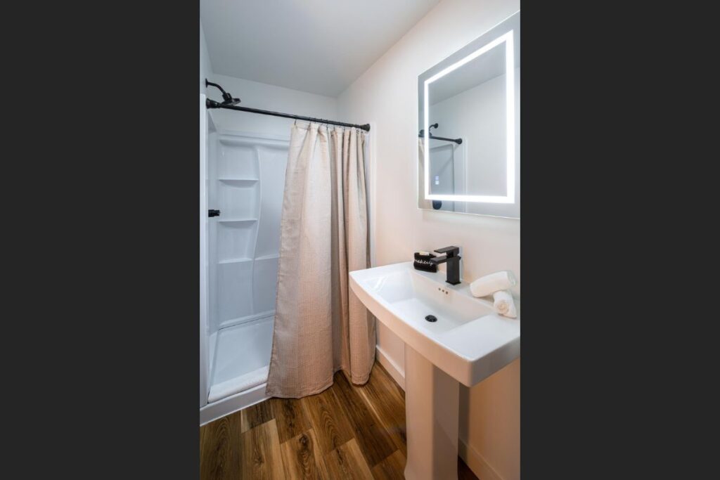 Townhouse lodge superior king vertical